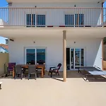 Lovely Apartment In Brodarica With Wifi Διαμέρισμα Brodarica (Sibenik-Knin)