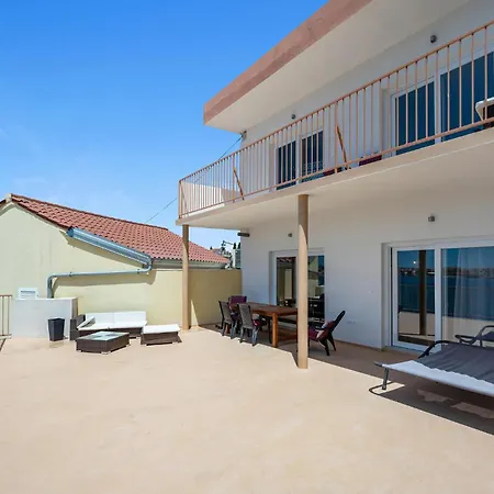 Lovely Apartment In Brodarica With Wifi Διαμέρισμα