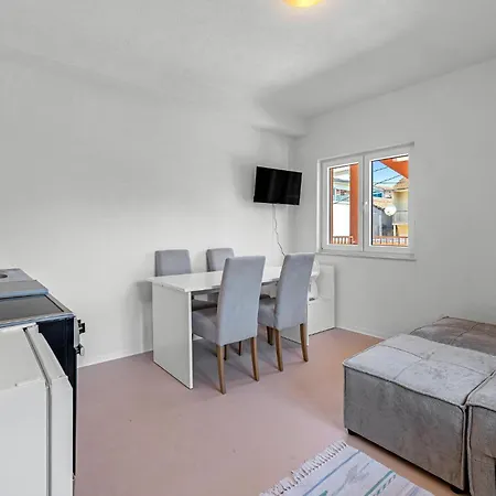 Stunning In * Brodarica (Sibenik-Knin)