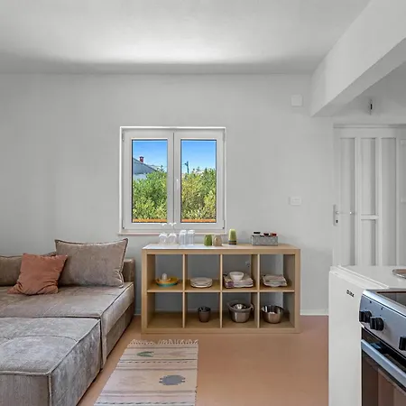 Lovely Apartment In Brodarica With Wifi Διαμέρισμα