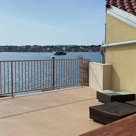 Apartment Stunning In Brodarica (Sibenik-Knin)